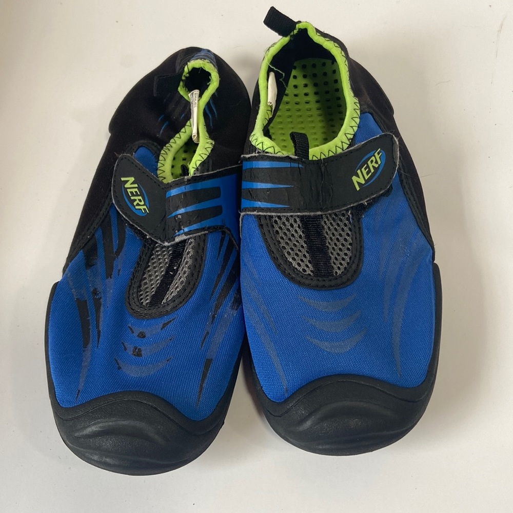 Blue and black nerf water shoes size 4/5 spring summer beach pool lake